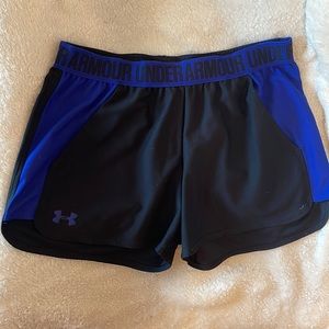 black and blue underarmour shorts